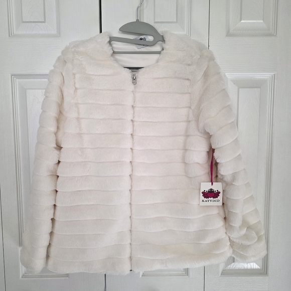 Katydid Jackets & Blazers - KATYDID | Cream Faux Rabbit Fur Jacket with Pockets Sz M NWT